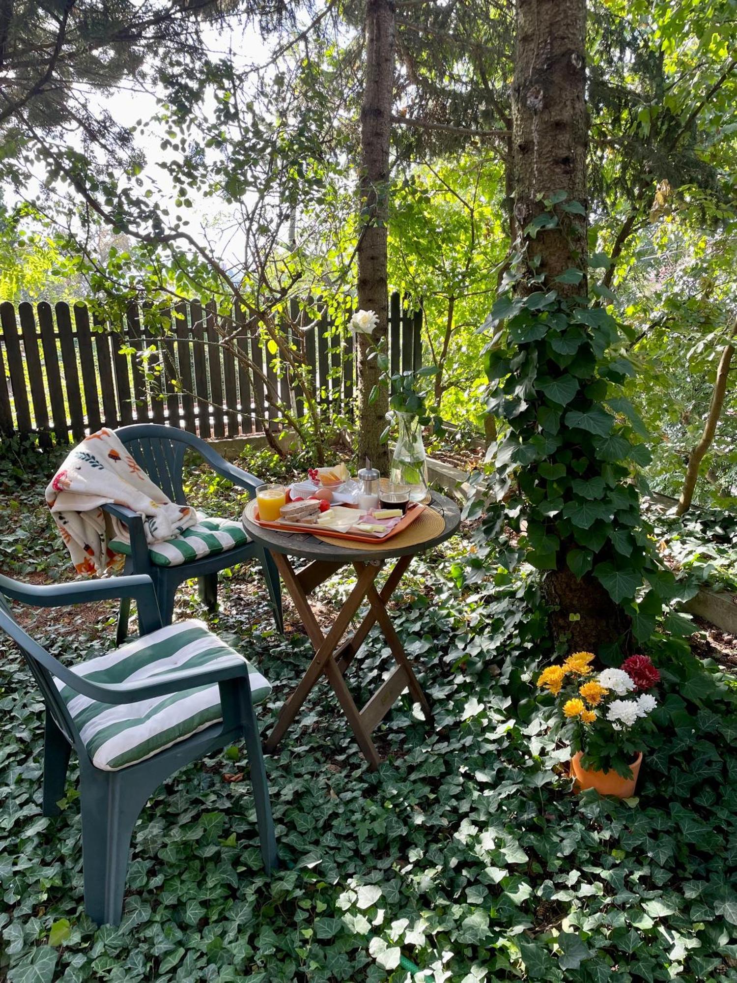 Appartamento Sulekova 52A Bratislava Esterno foto